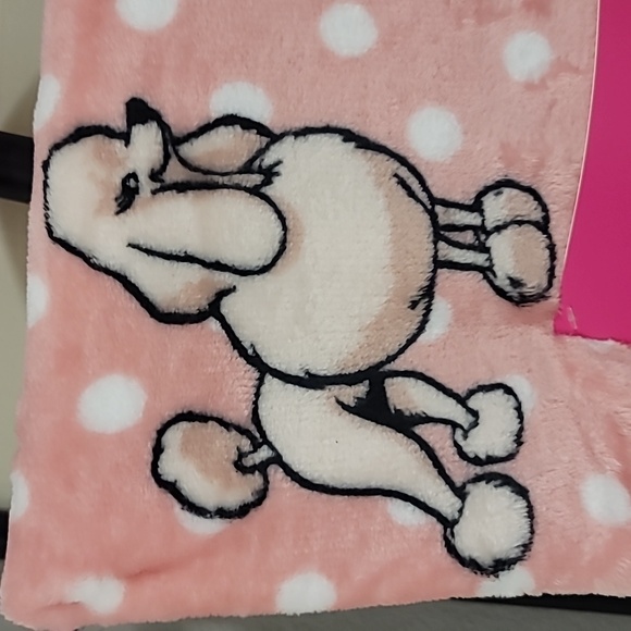 🐩💕Betseyville Pink Plush Throw Blanket w/ Pink Poodle Statue Bundle 💕🐩 - Picture 6 of 9